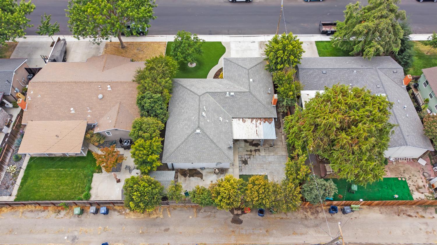 2105 Zinfandel Ln, Turlock, CA 95380