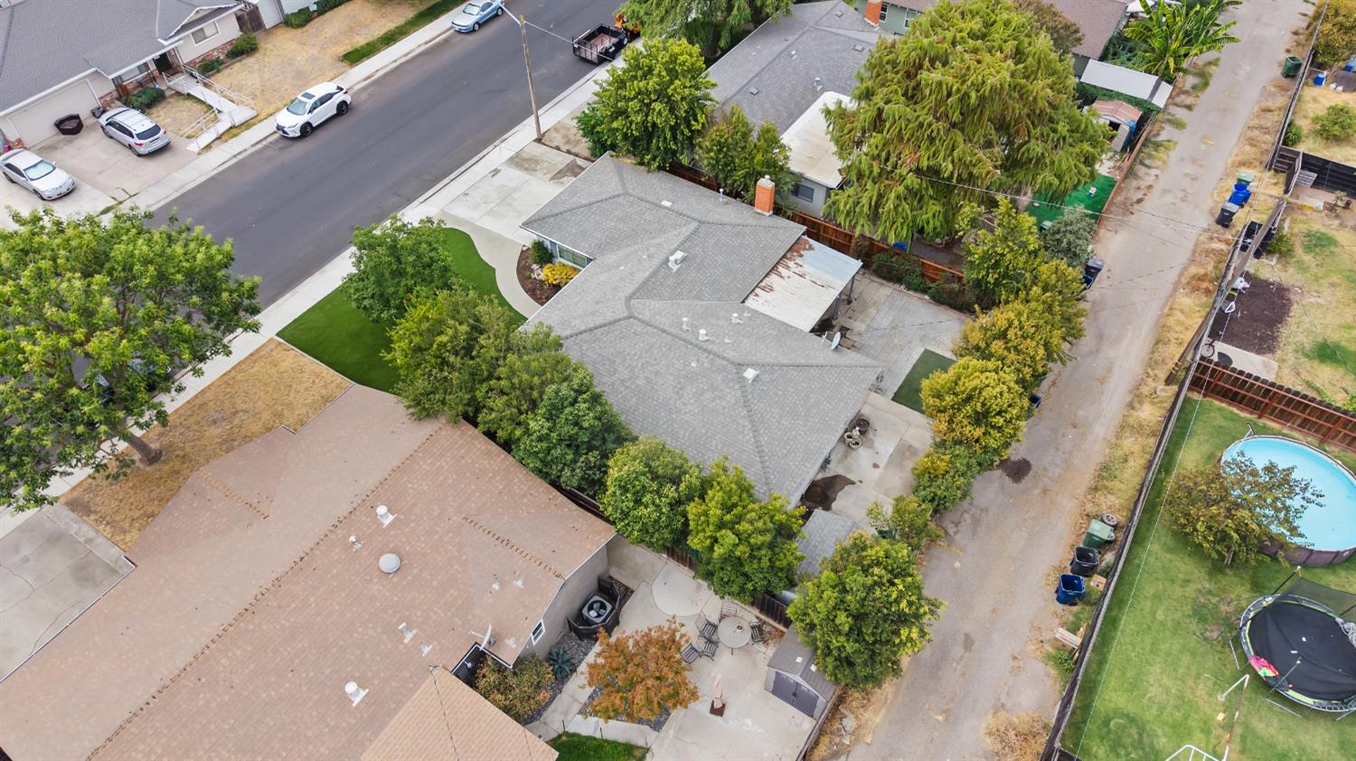 2105 Zinfandel Ln, Turlock, CA 95380