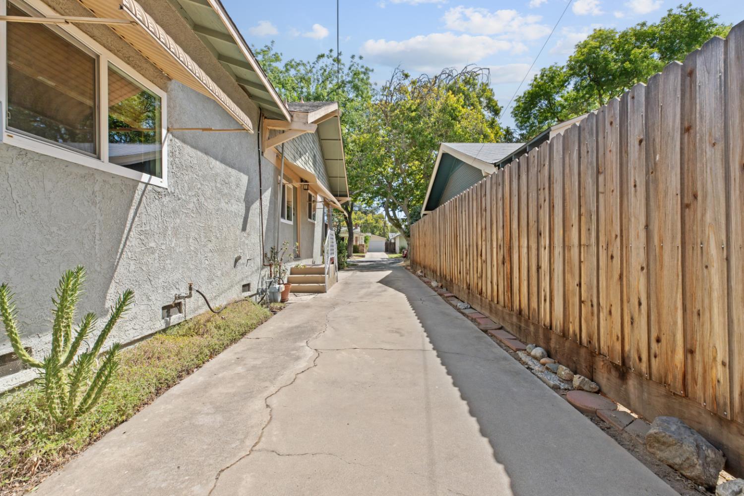 537 Melrose St, Modesto, CA 95354