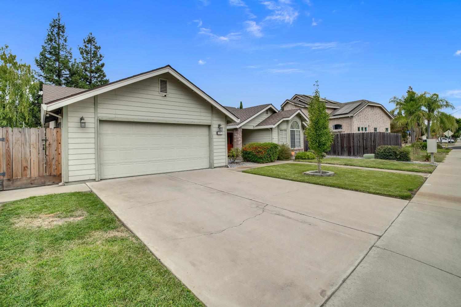 2071 N Daubenberger Rd, Turlock, CA 95382