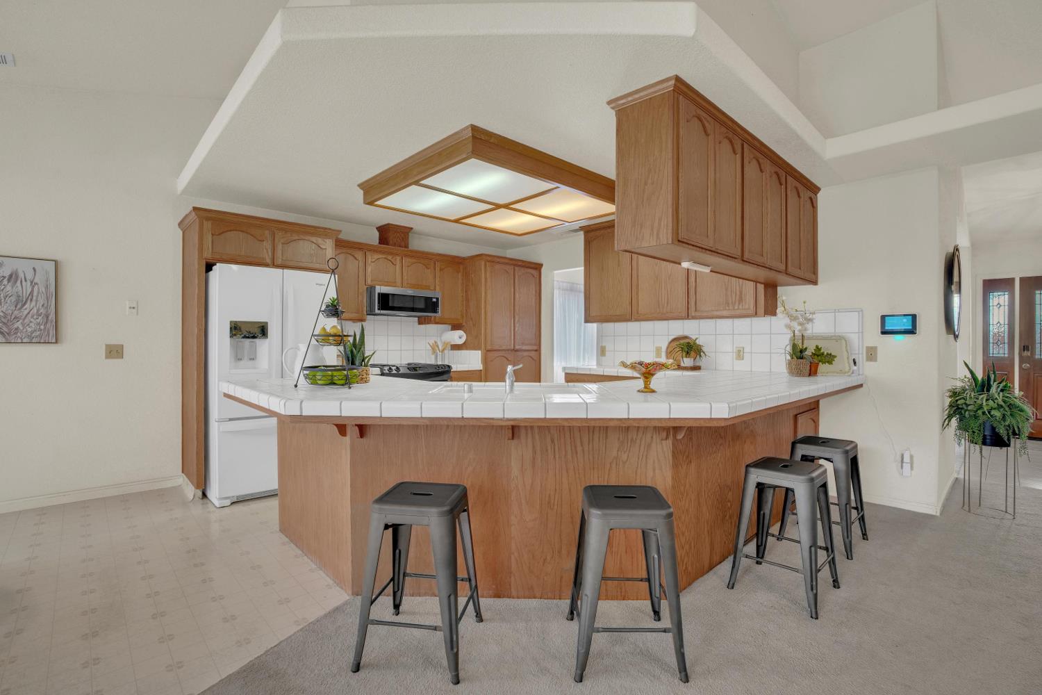 2071 N Daubenberger Rd, Turlock, CA 95382