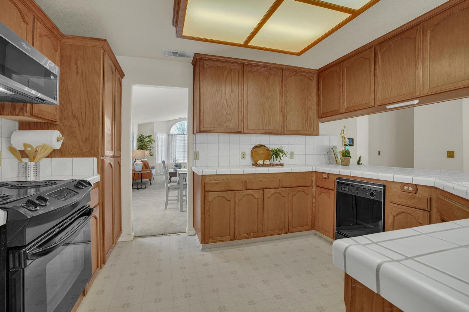 2071 N Daubenberger Rd, Turlock, CA 95382