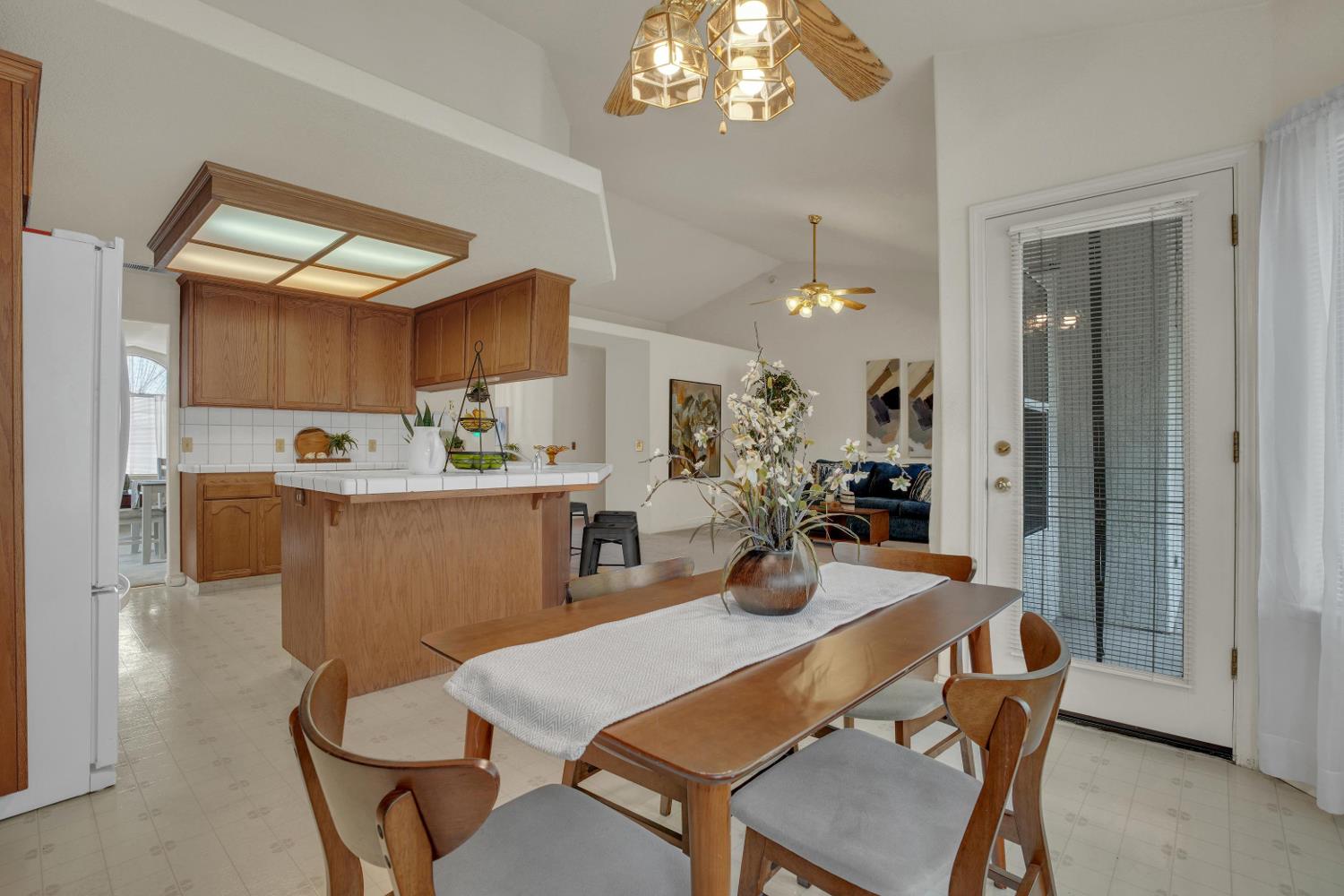 2071 N Daubenberger Rd, Turlock, CA 95382
