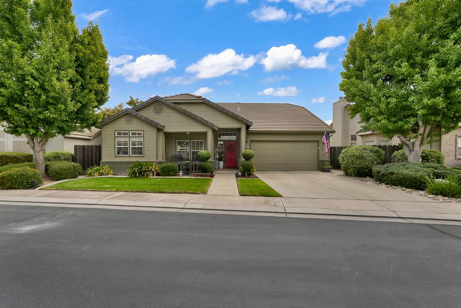 2650 Nicklaus Dr, Turlock, CA 95382