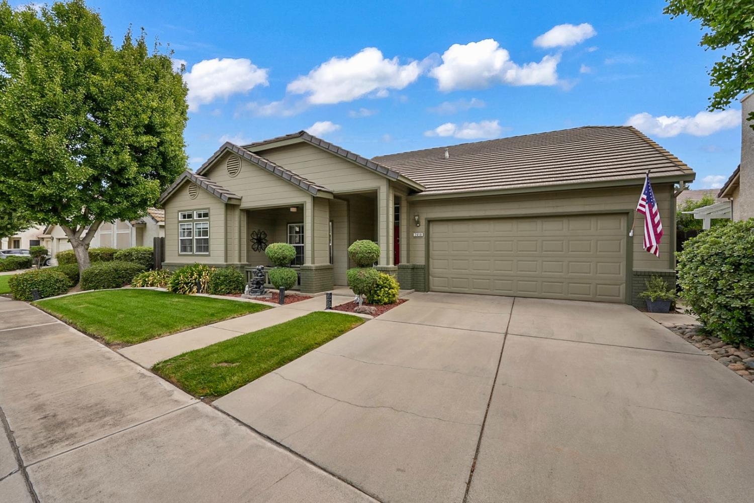 2650 Nicklaus Dr, Turlock, CA 95382