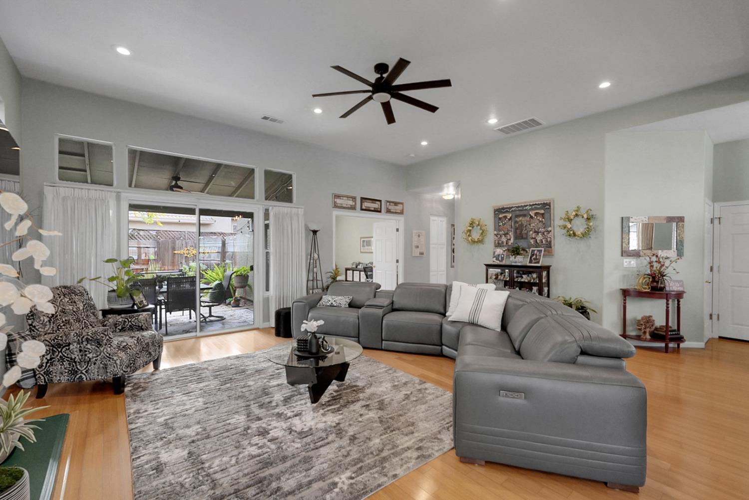 2650 Nicklaus Dr, Turlock, CA 95382
