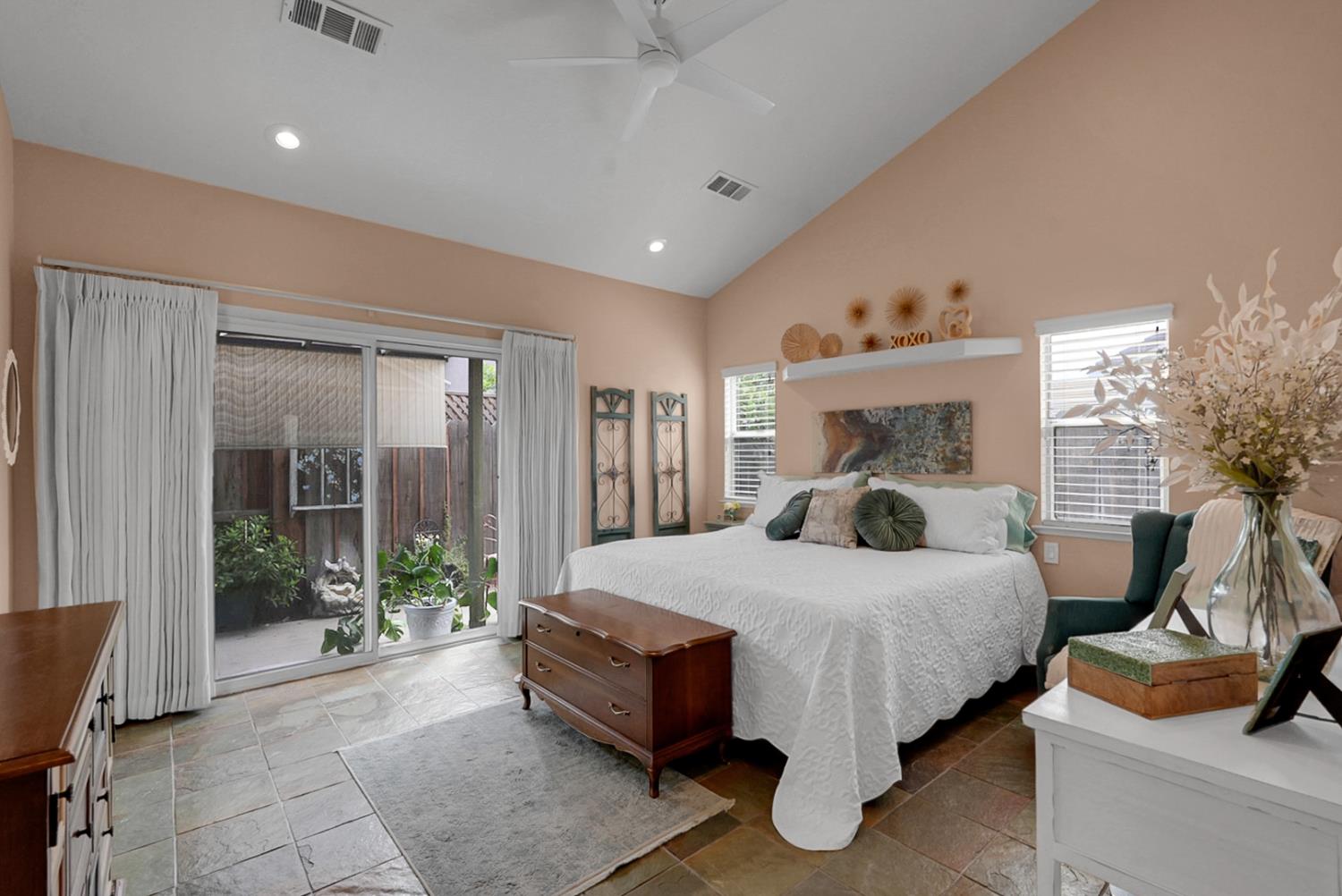 2650 Nicklaus Dr, Turlock, CA 95382