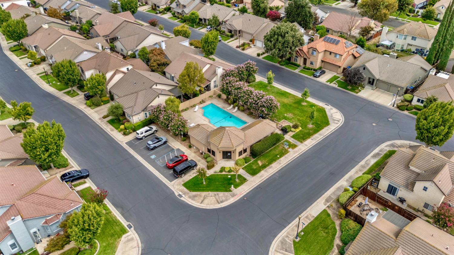 2650 Nicklaus Dr, Turlock, CA 95382