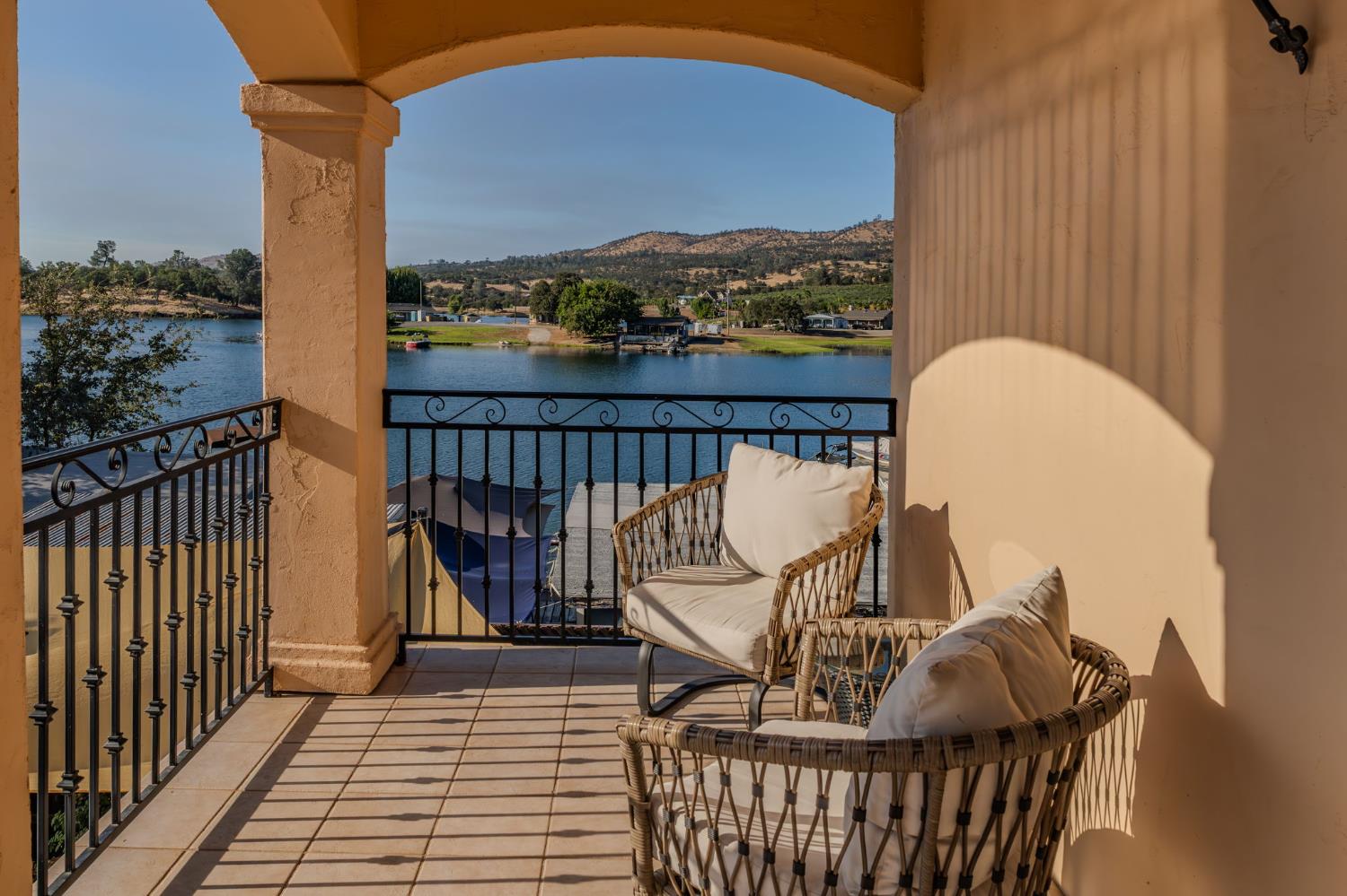 113 Waterfront Ct, Copperopolis, CA 95228