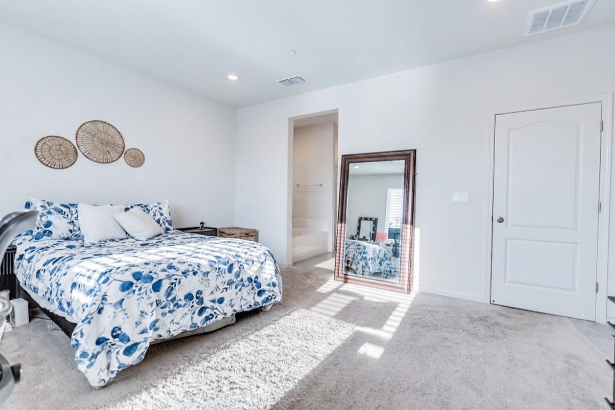 329 Lolly Way, Los Banos, CA 93635