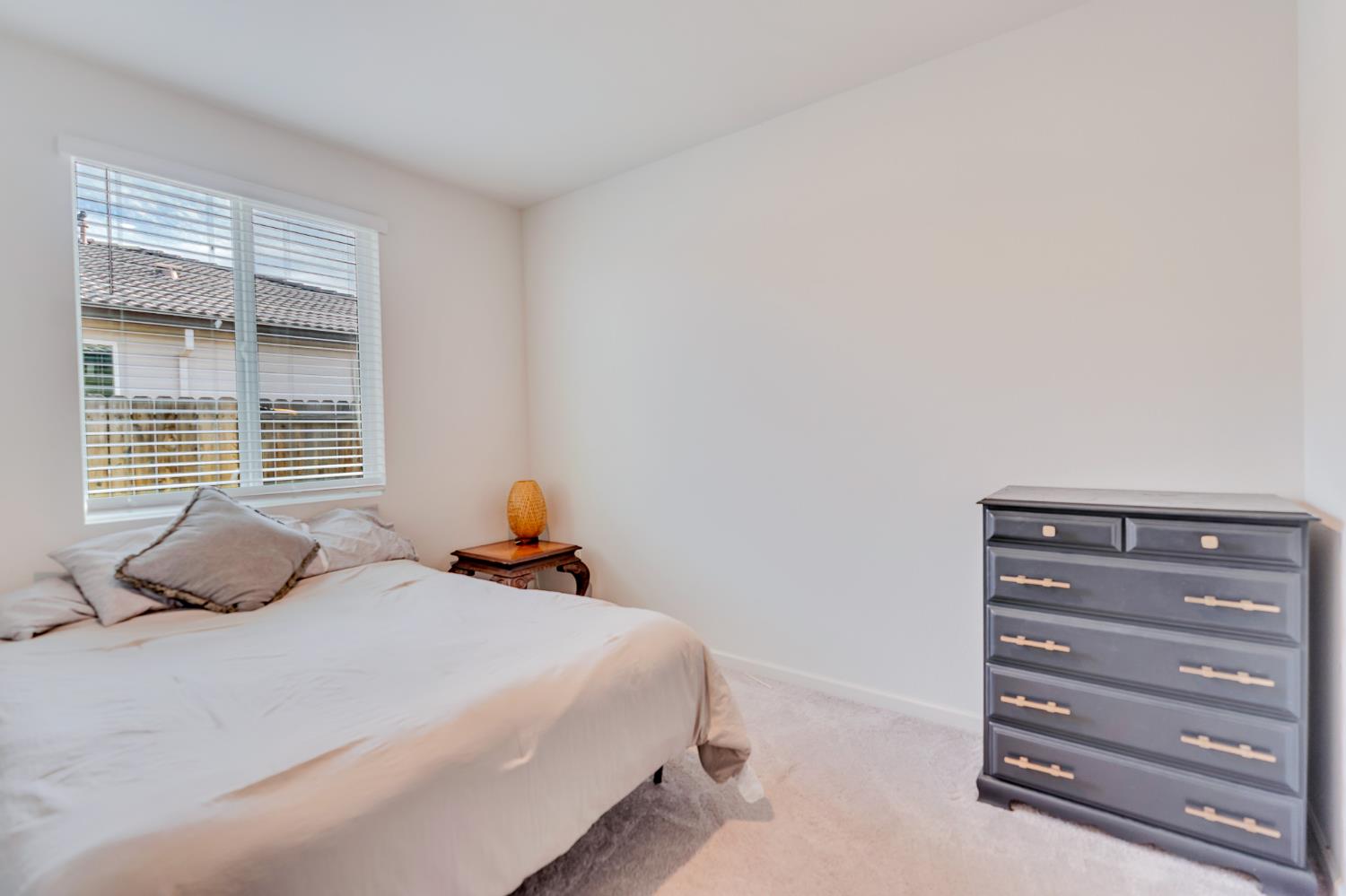 329 Lolly Way, Los Banos, CA 93635