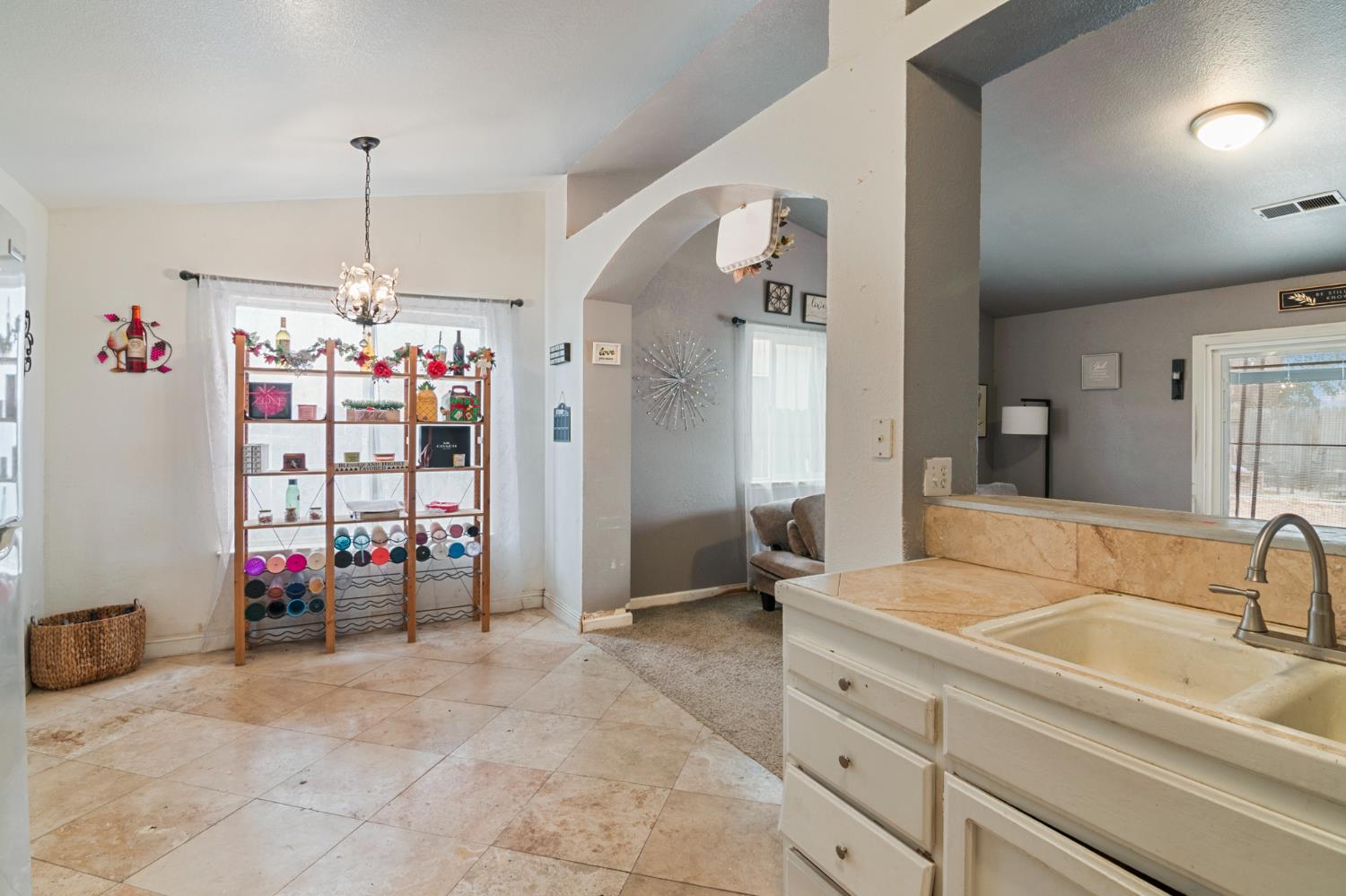 6611 Cobble Dr, Winton, CA 95388