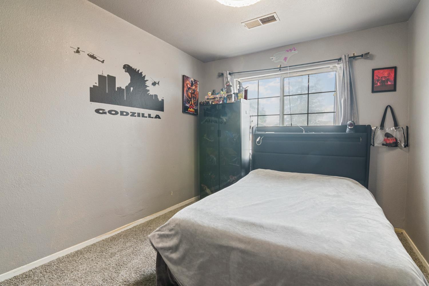 6611 Cobble Dr, Winton, CA 95388