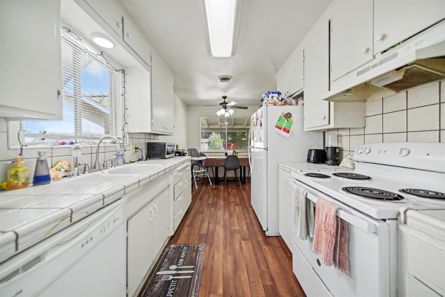 1531 W Rumble Rd, Modesto, CA 95350