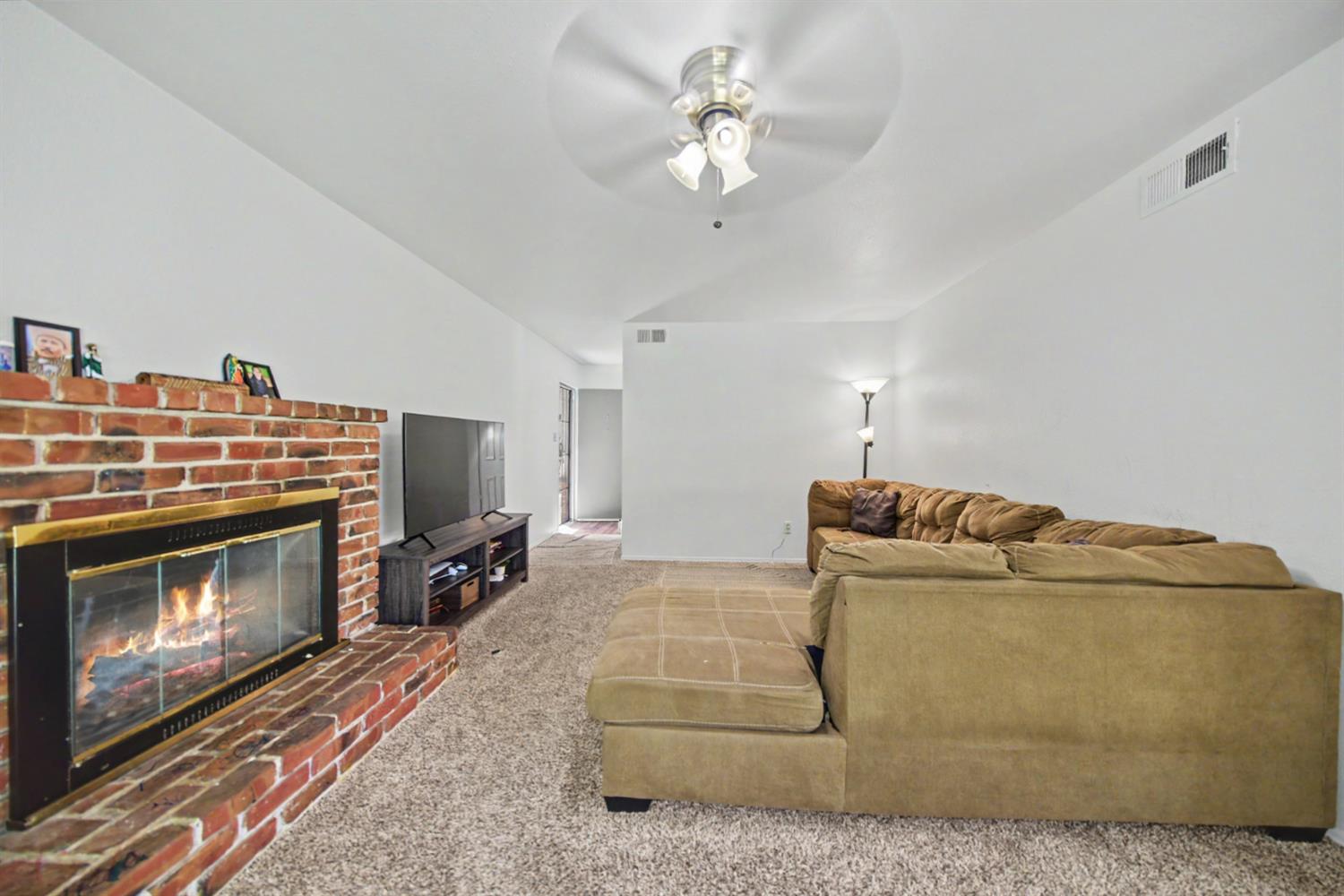 1531 W Rumble Rd, Modesto, CA 95350