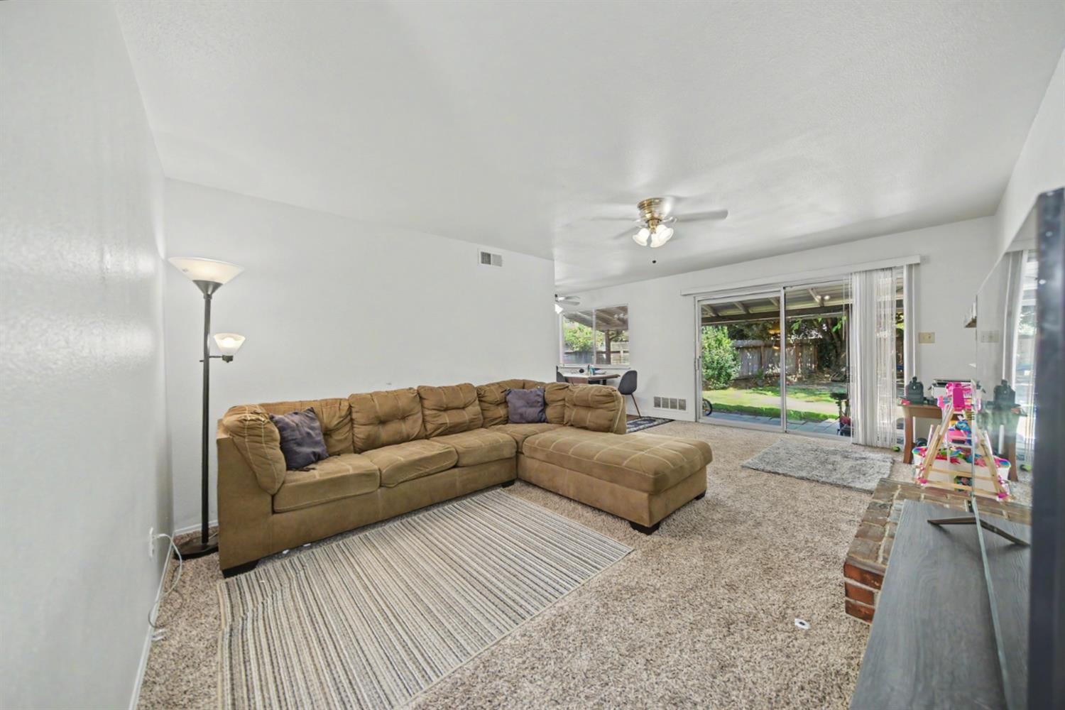 1531 W Rumble Rd, Modesto, CA 95350