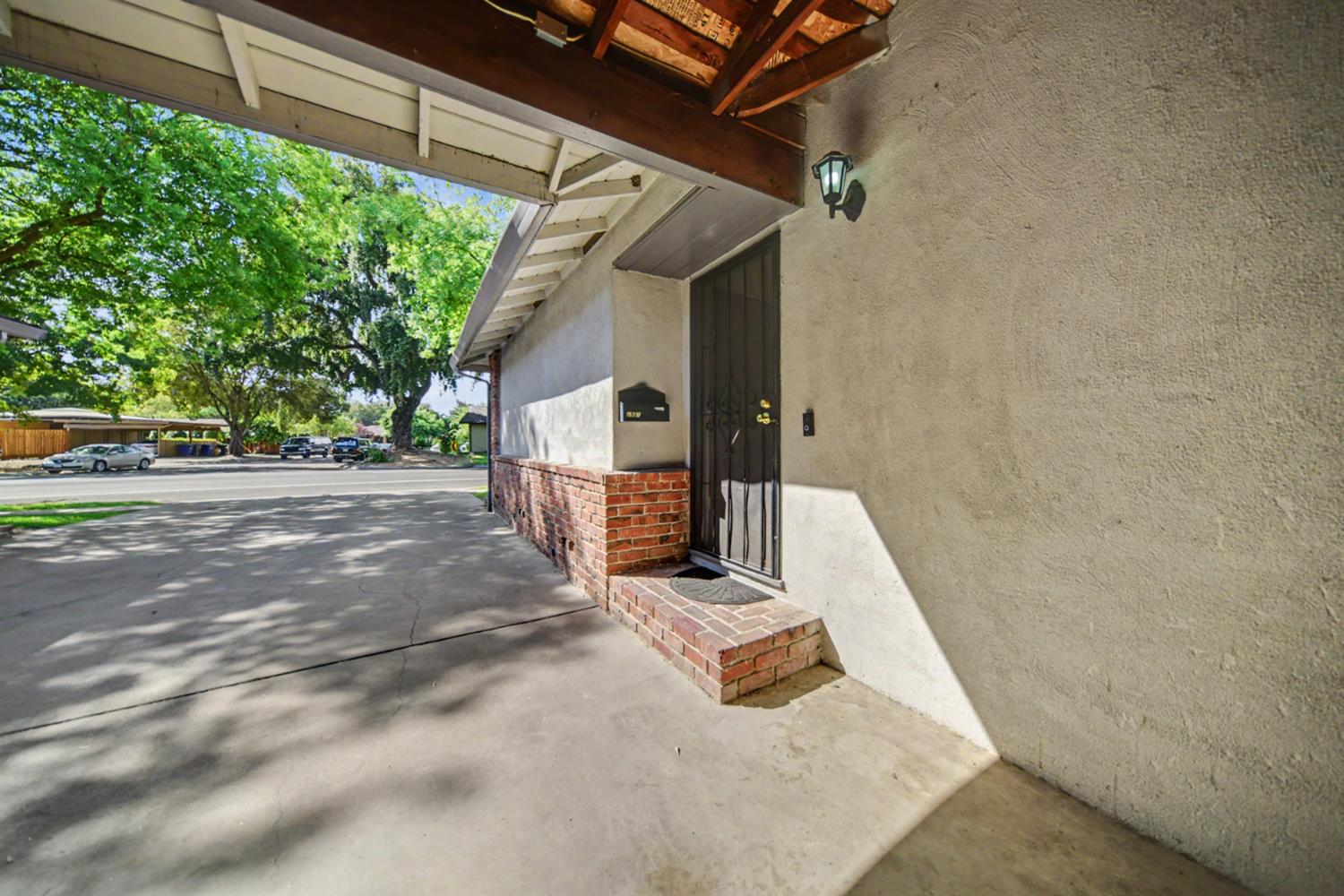 1531 W Rumble Rd, Modesto, CA 95350