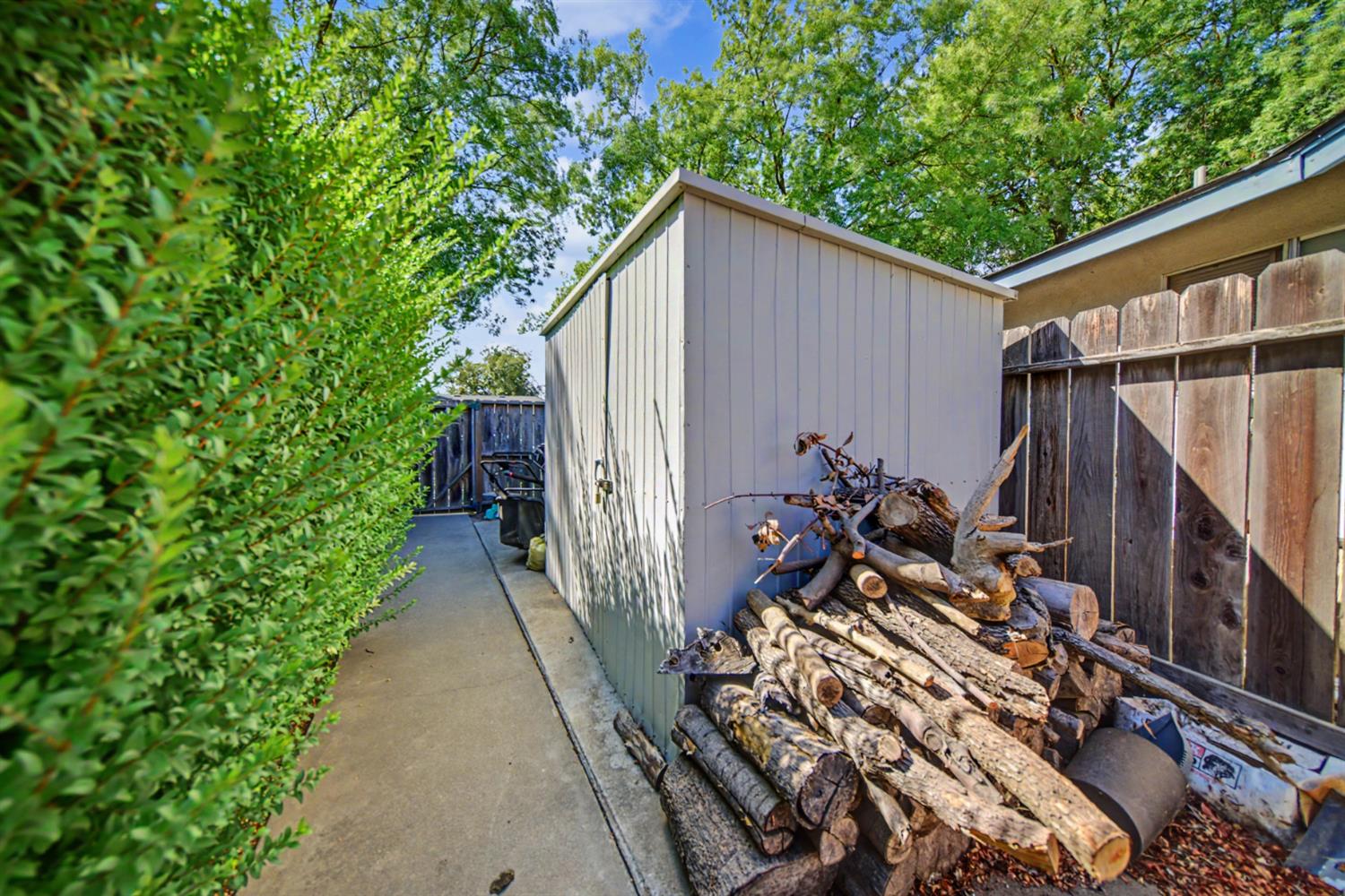 1531 W Rumble Rd, Modesto, CA 95350