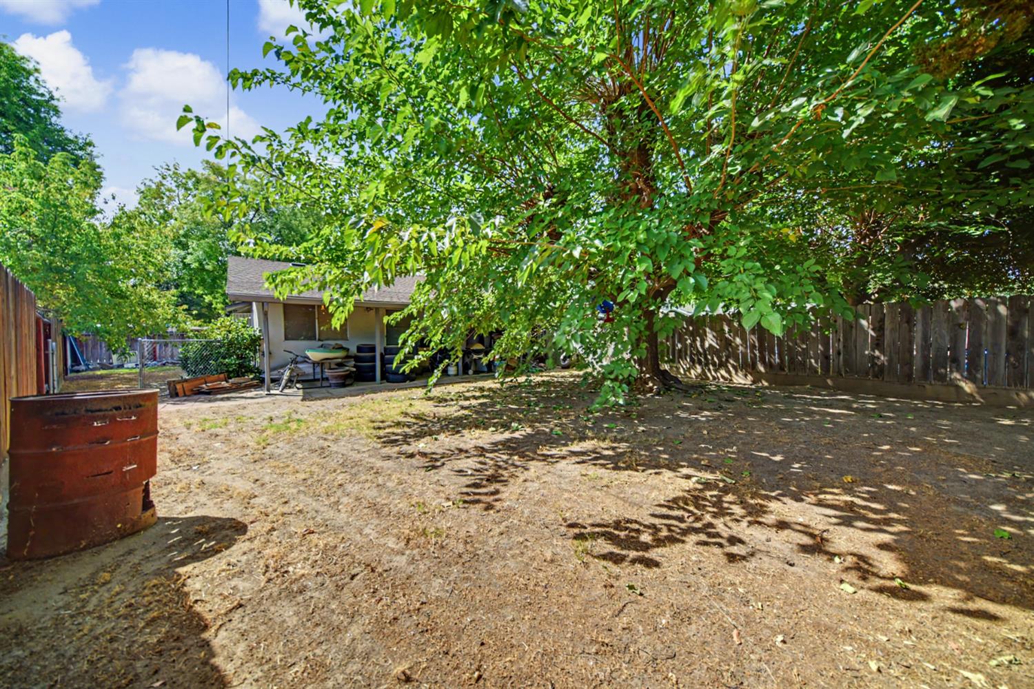 1531 W Rumble Rd, Modesto, CA 95350