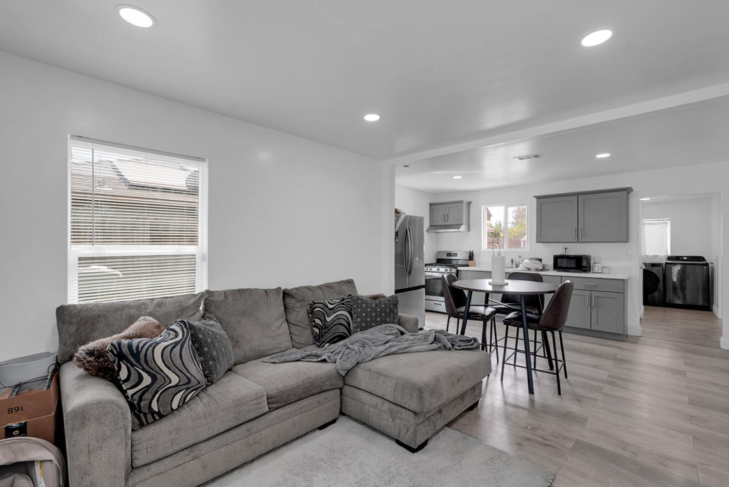 1694 ELM Ave, Atwater, CA 95301
