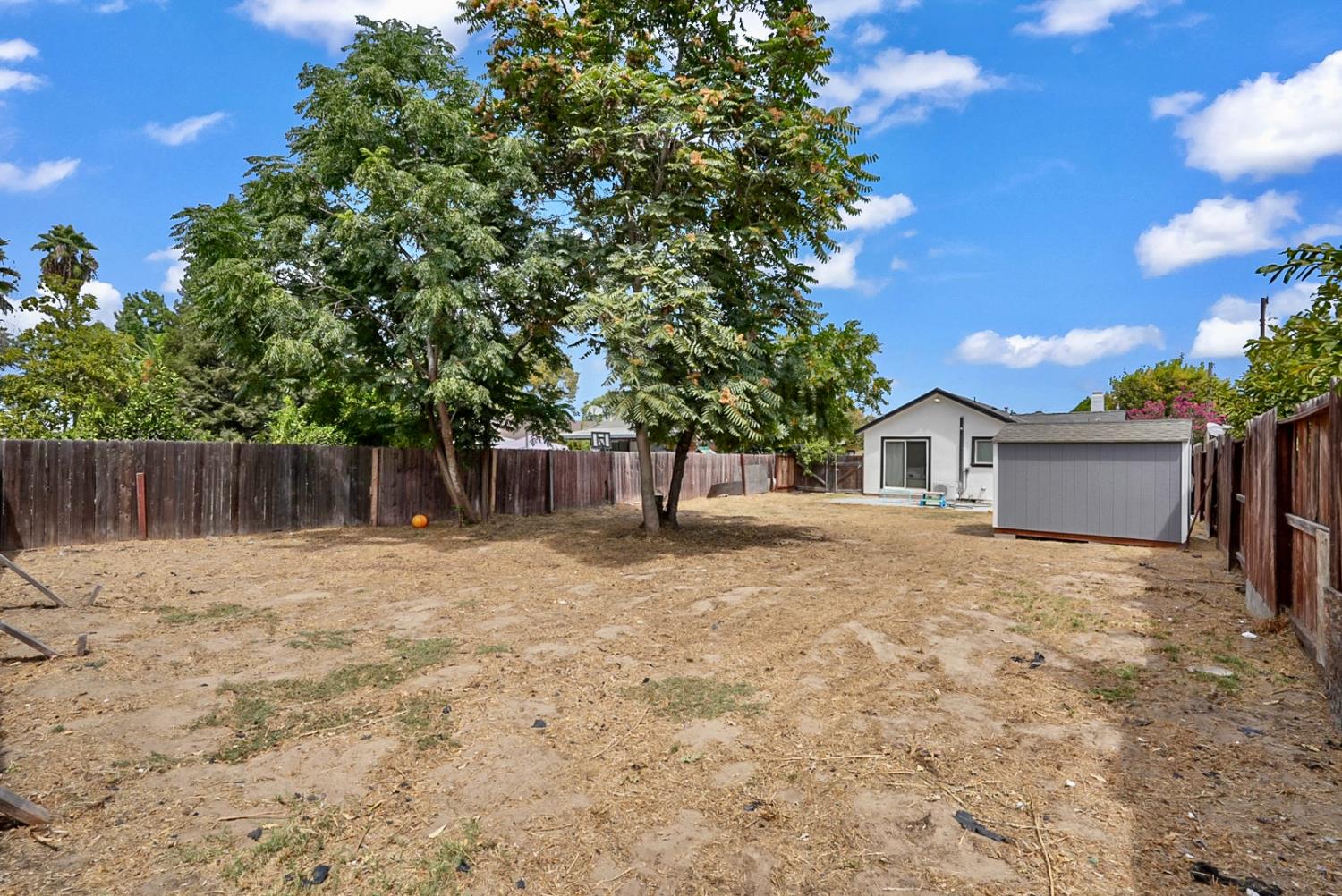 1694 ELM Ave, Atwater, CA 95301