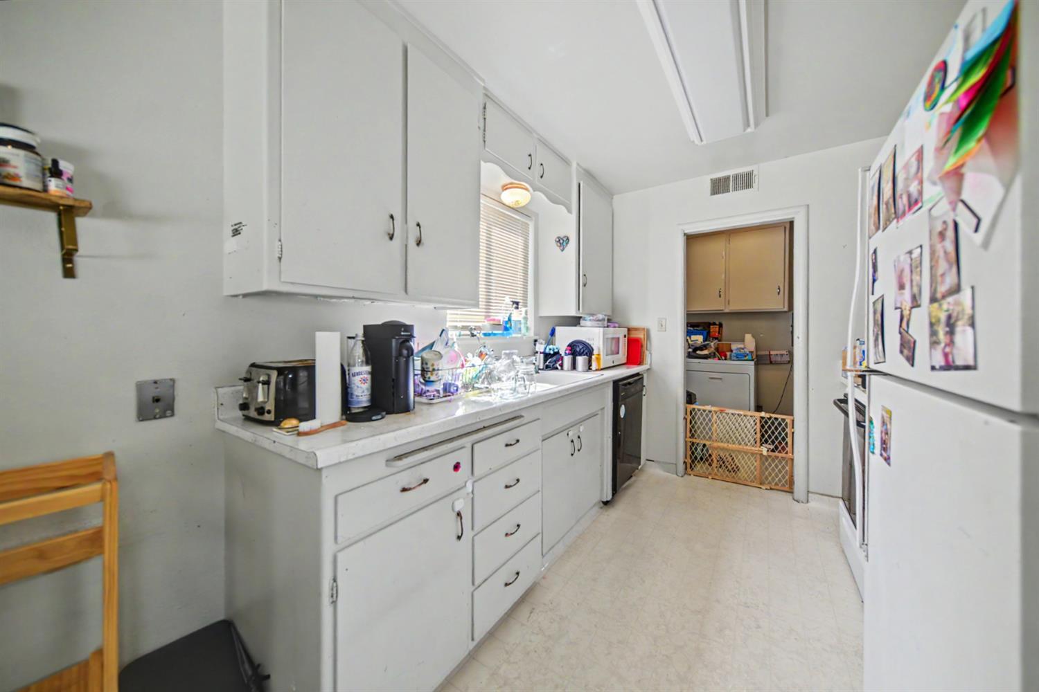 1533 1535 W Rumble Rd, Modesto, CA 95350
