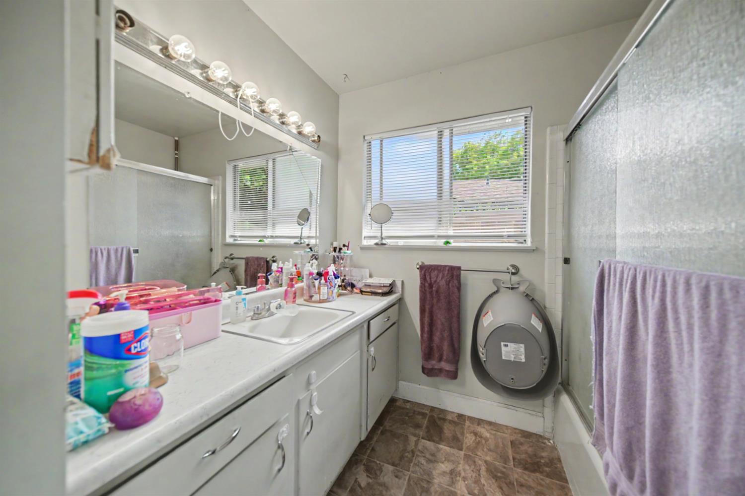 1533 1535 W Rumble Rd, Modesto, CA 95350