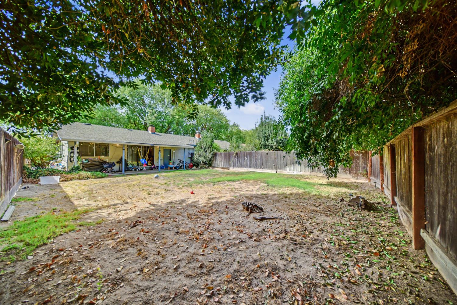 1533 1535 W Rumble Rd, Modesto, CA 95350