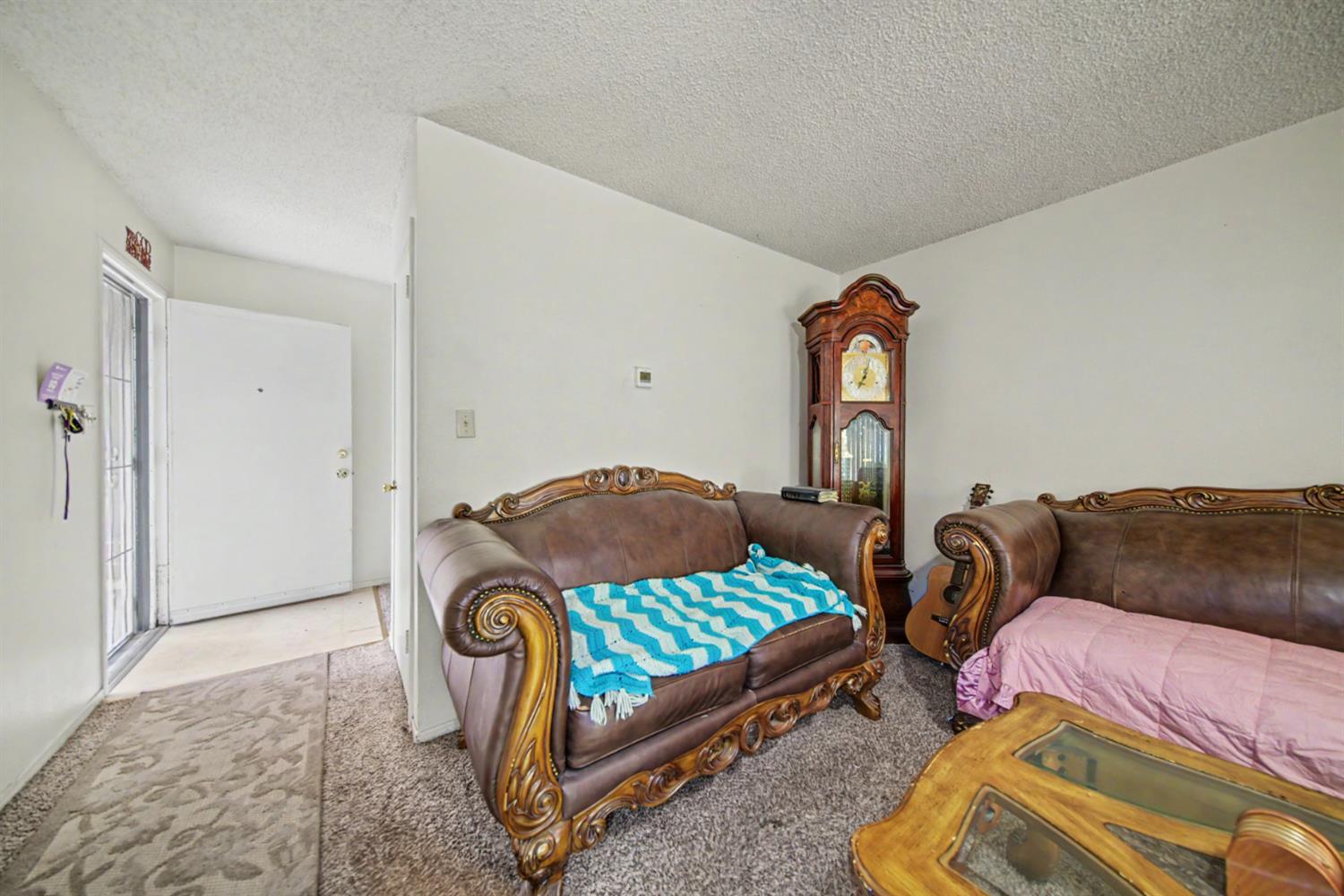 1533 1535 W Rumble Rd, Modesto, CA 95350