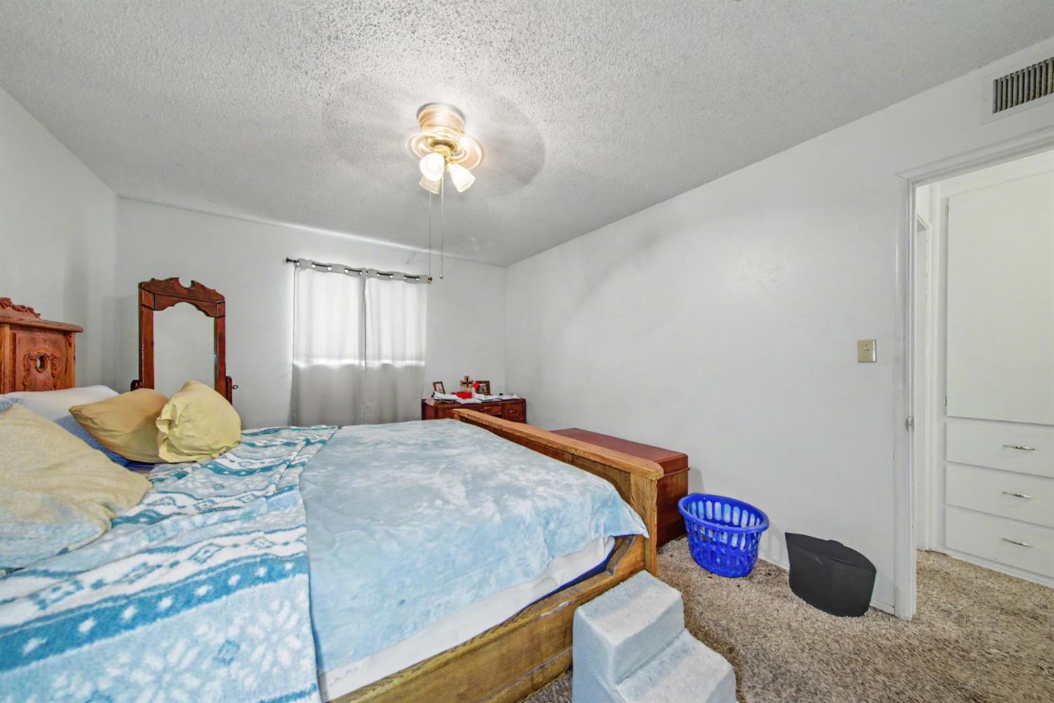 1533 1535 W Rumble Rd, Modesto, CA 95350