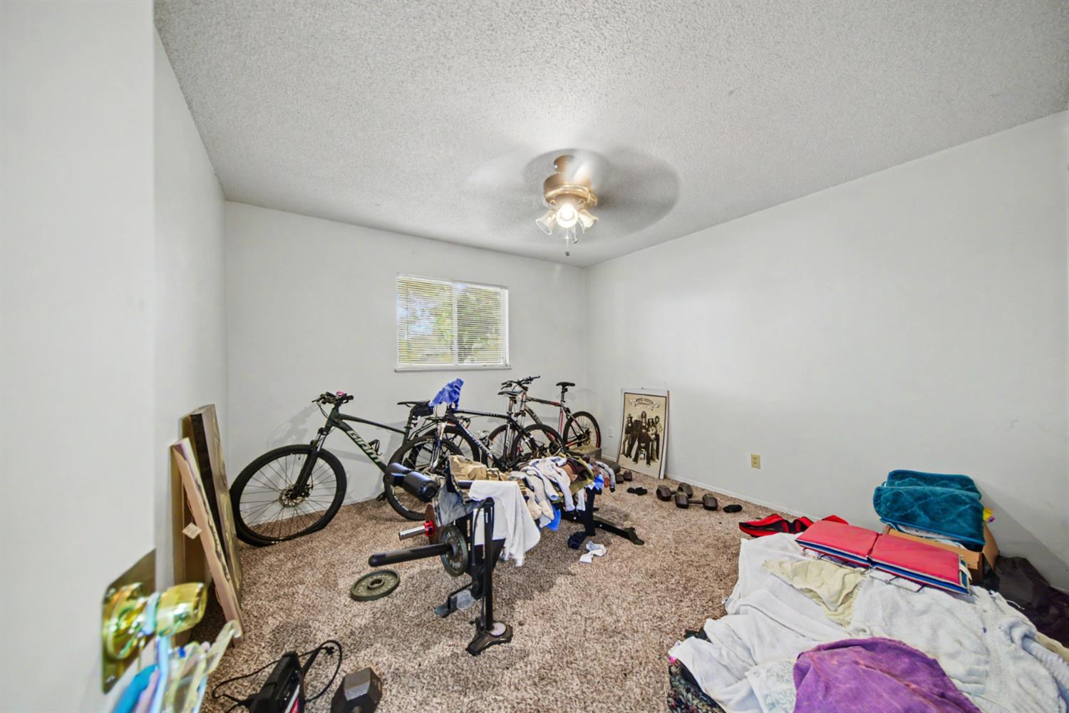 1533 1535 W Rumble Rd, Modesto, CA 95350