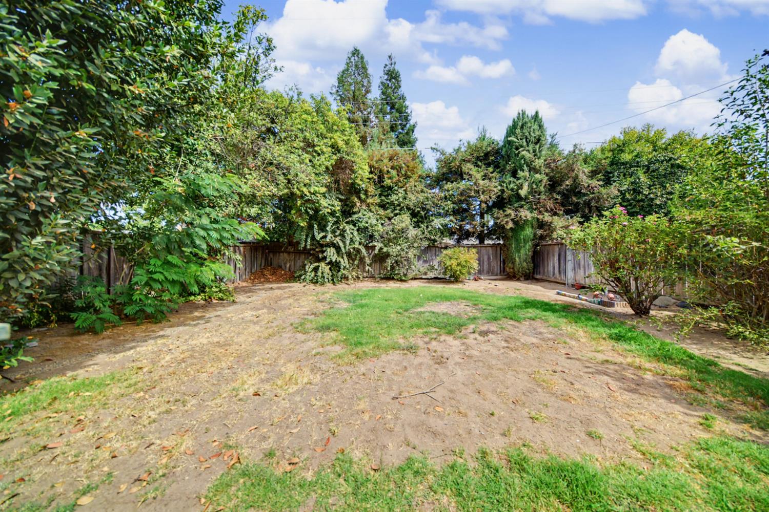 1533 1535 W Rumble Rd, Modesto, CA 95350