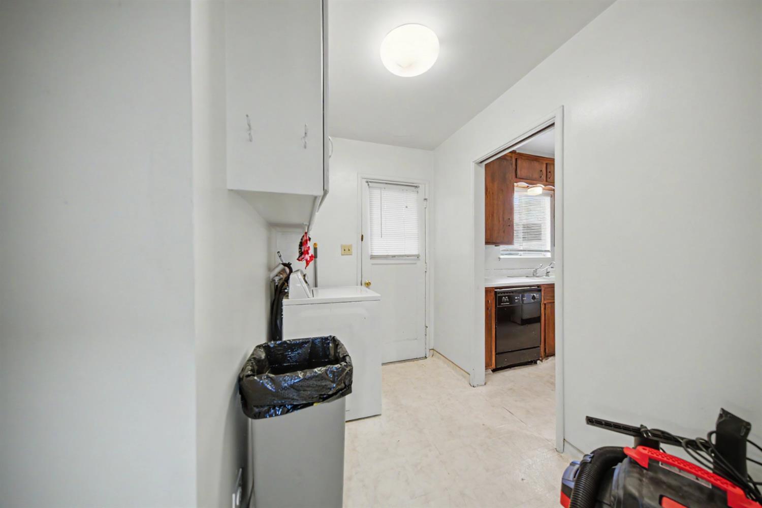 1533 1535 W Rumble Rd, Modesto, CA 95350