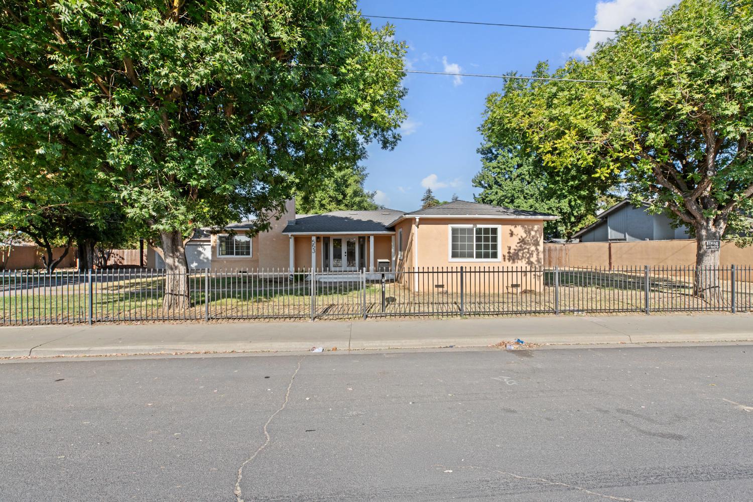 553 Lincoln Ave, Modesto, CA 95354
