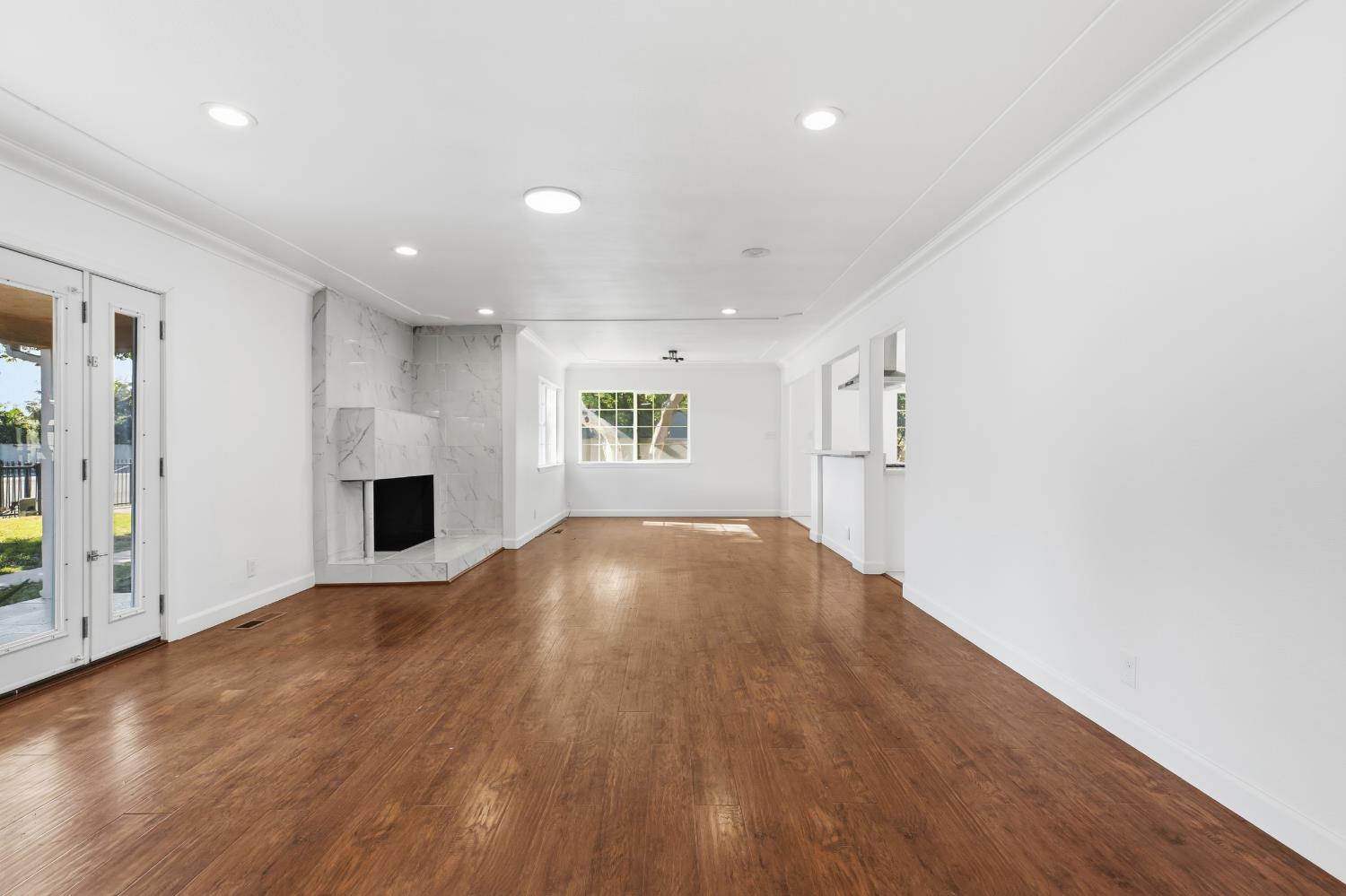 553 Lincoln Ave, Modesto, CA 95354