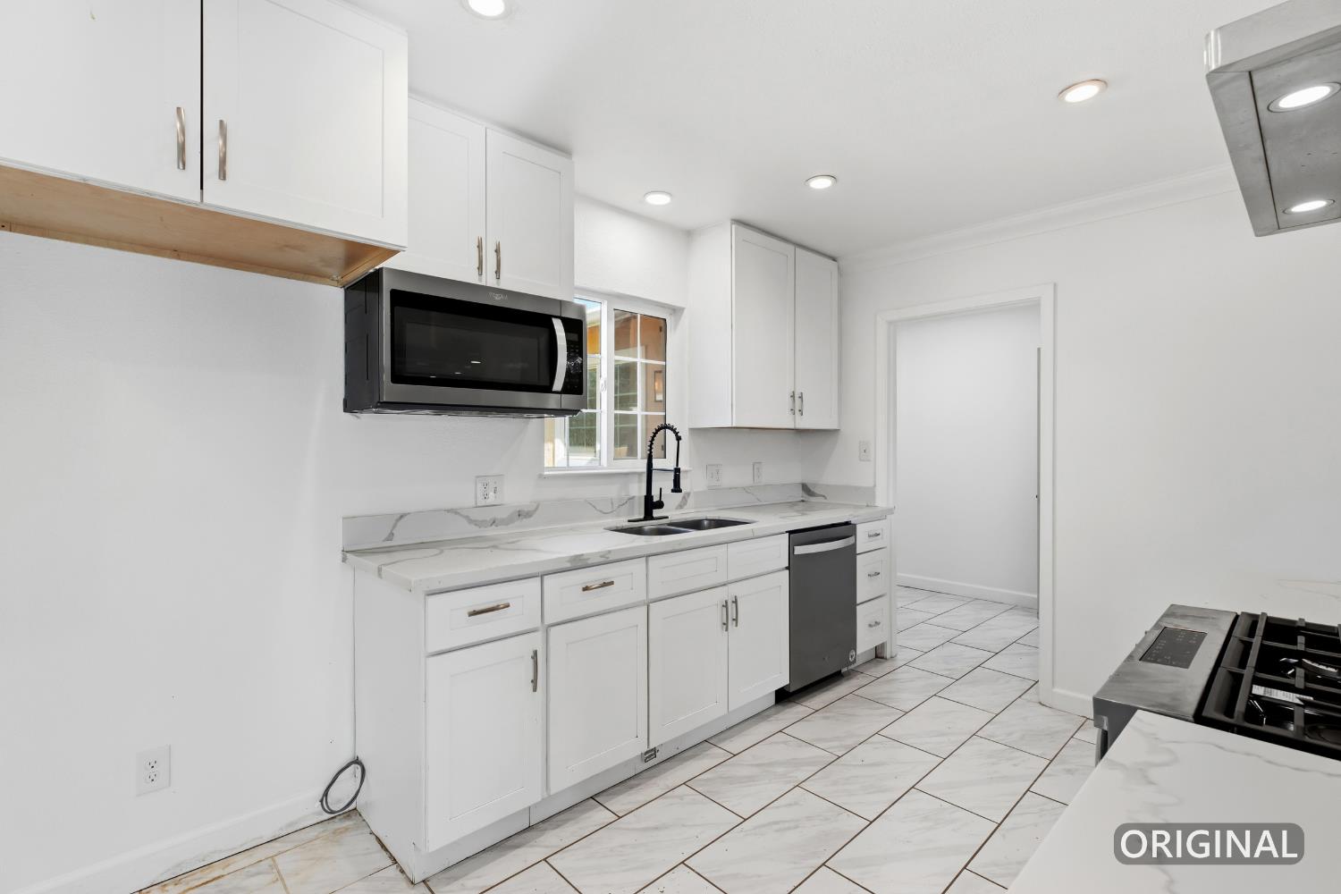 553 Lincoln Ave, Modesto, CA 95354