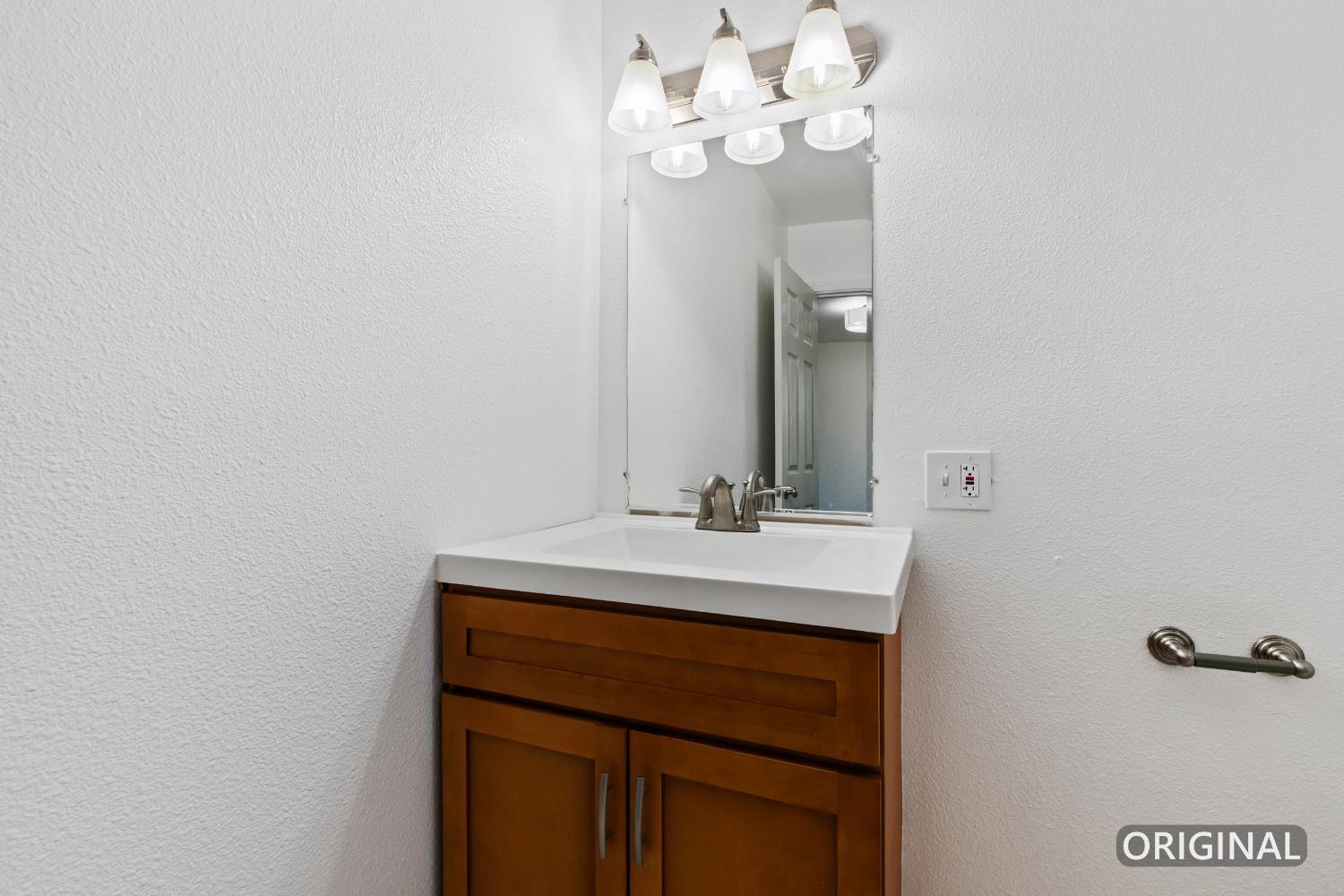 553 Lincoln Ave, Modesto, CA 95354