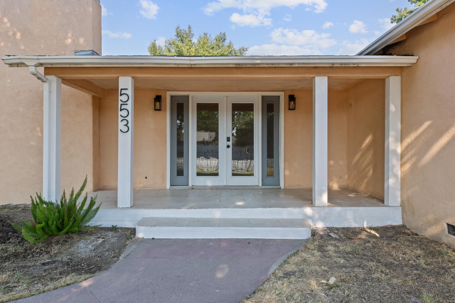 553 Lincoln Ave, Modesto, CA 95354