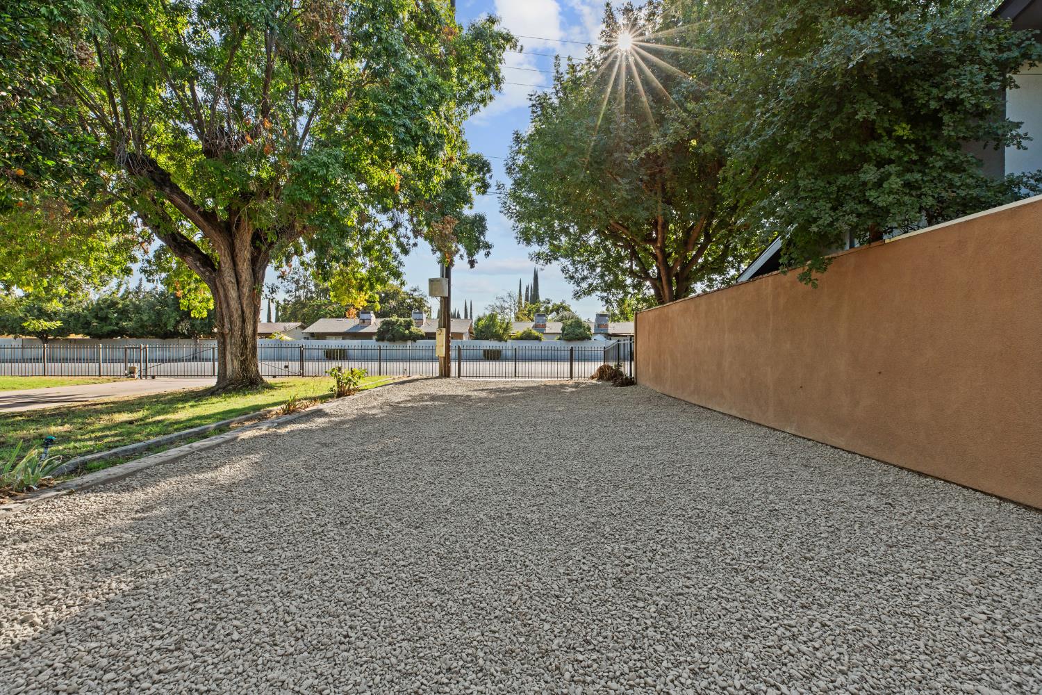 553 Lincoln Ave, Modesto, CA 95354