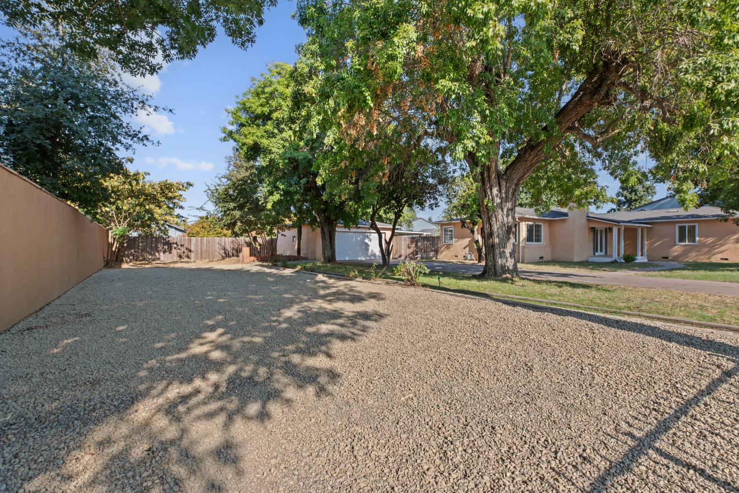 553 Lincoln Ave, Modesto, CA 95354