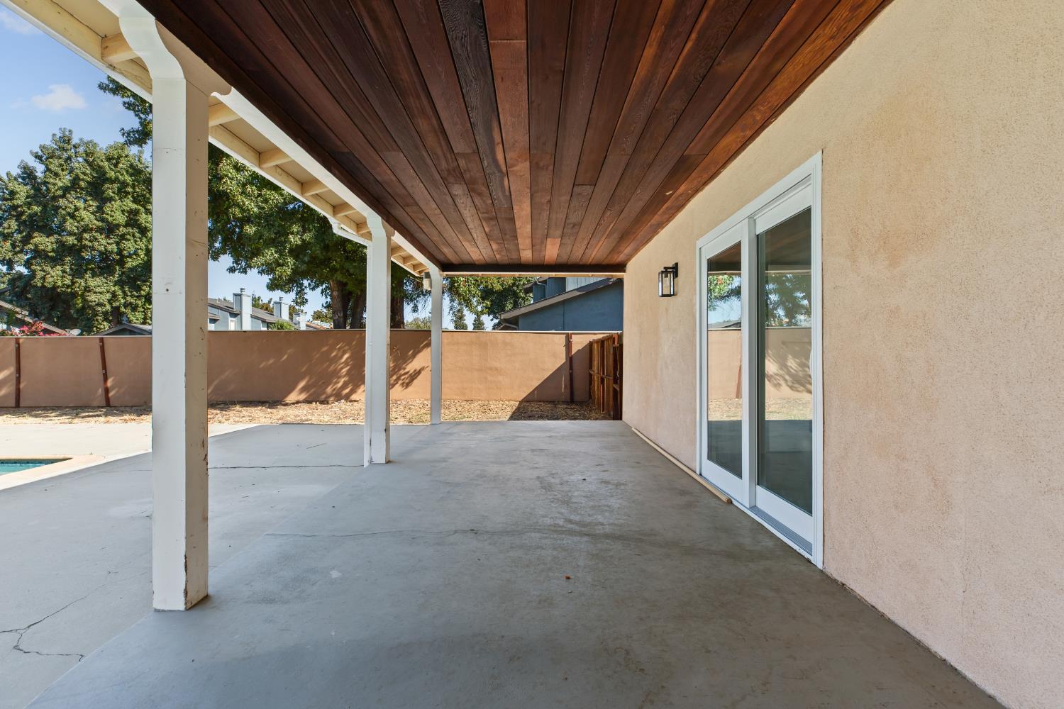553 Lincoln Ave, Modesto, CA 95354