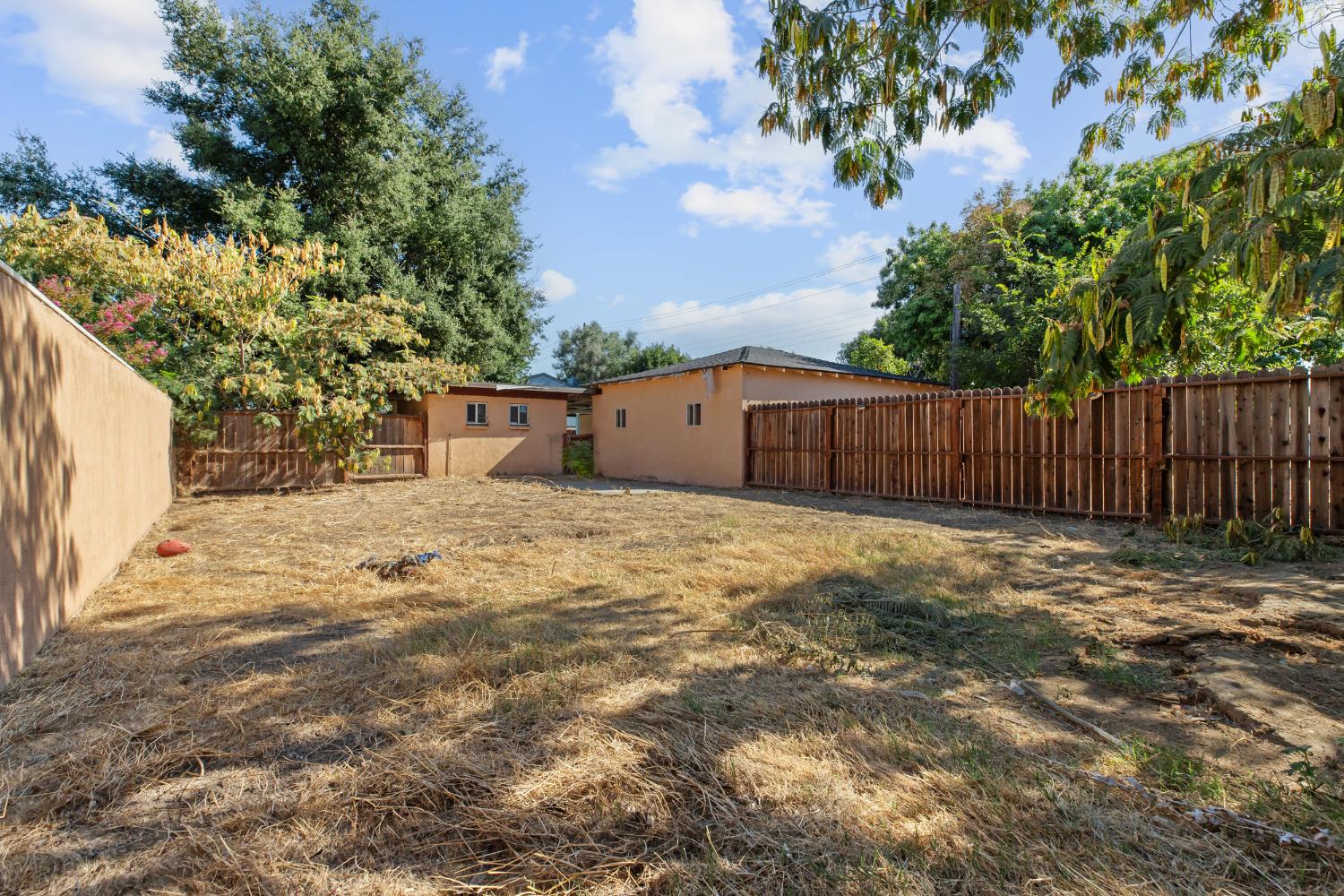 553 Lincoln Ave, Modesto, CA 95354