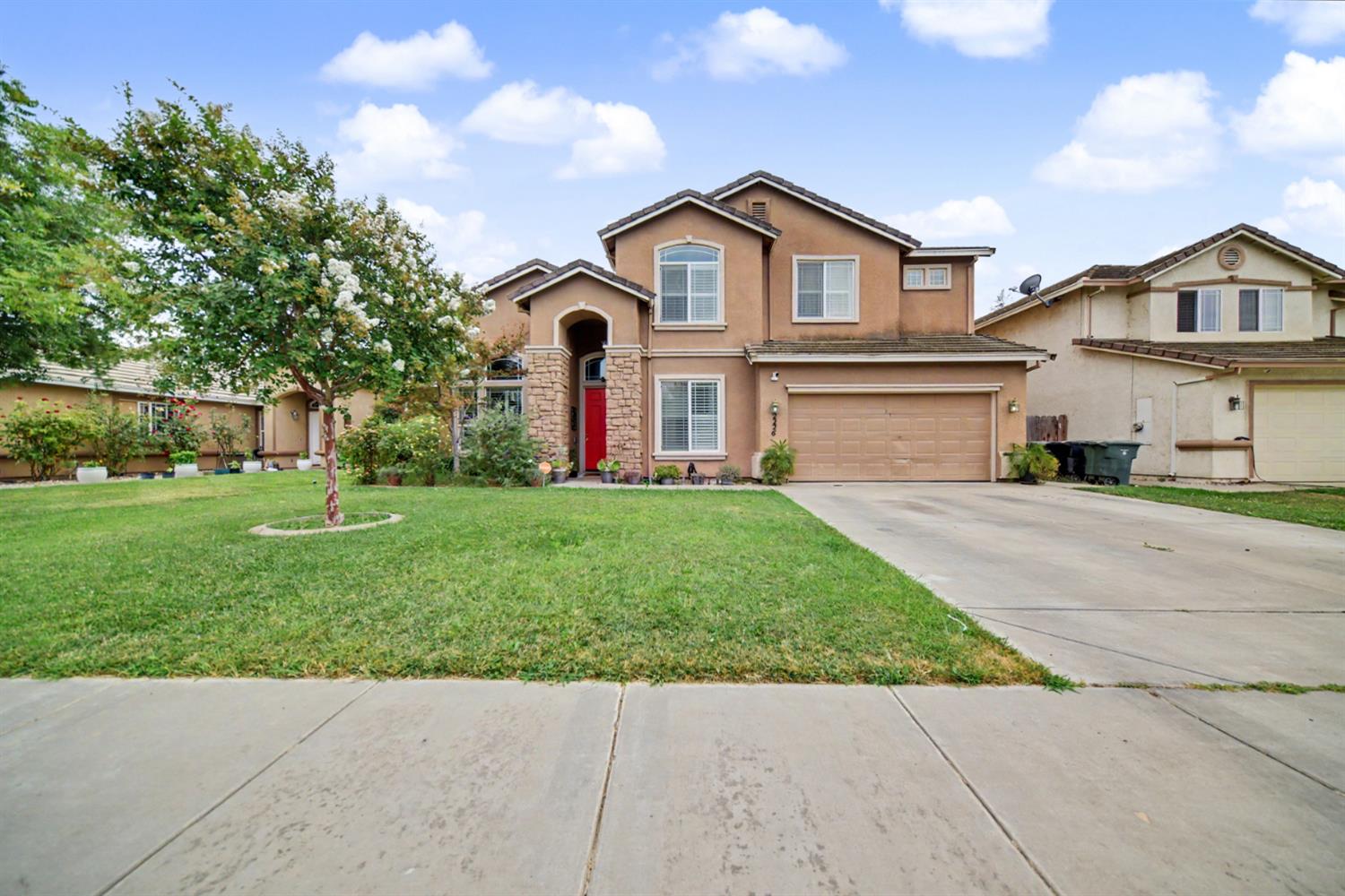 2226 Ryanlee Dr, Riverbank, CA 95367