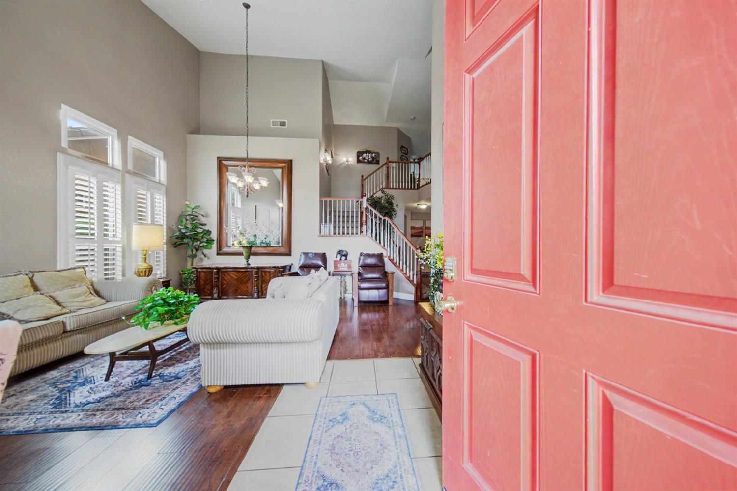 2226 Ryanlee Dr, Riverbank, CA 95367
