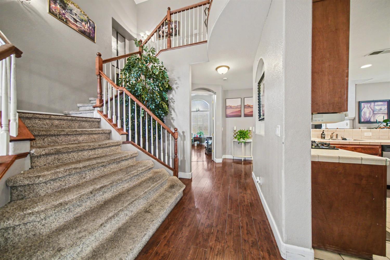 2226 Ryanlee Dr, Riverbank, CA 95367