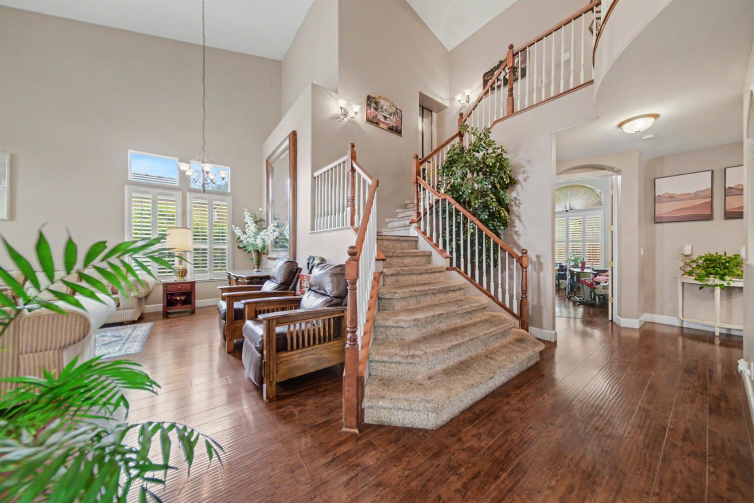 2226 Ryanlee Dr, Riverbank, CA 95367