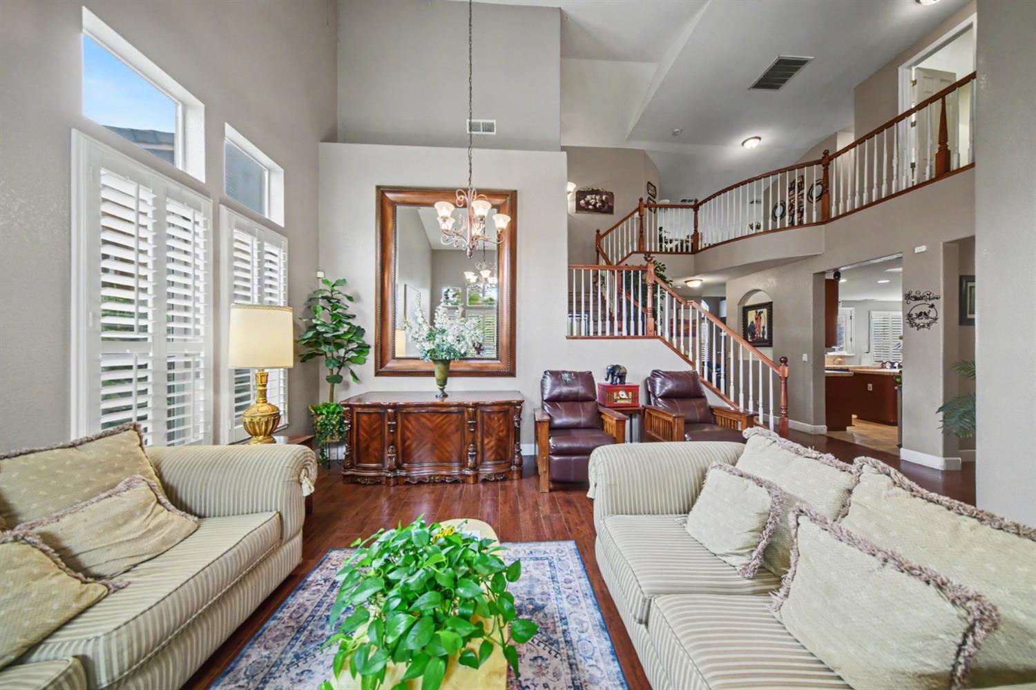 2226 Ryanlee Dr, Riverbank, CA 95367