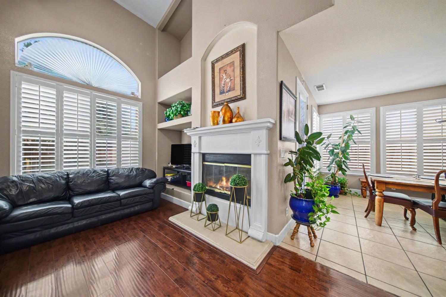 2226 Ryanlee Dr, Riverbank, CA 95367