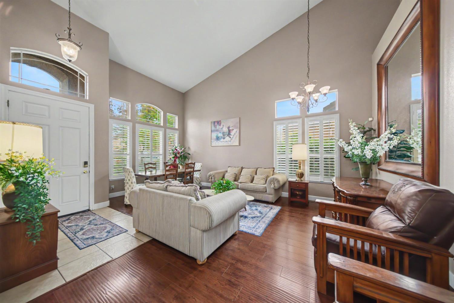 2226 Ryanlee Dr, Riverbank, CA 95367
