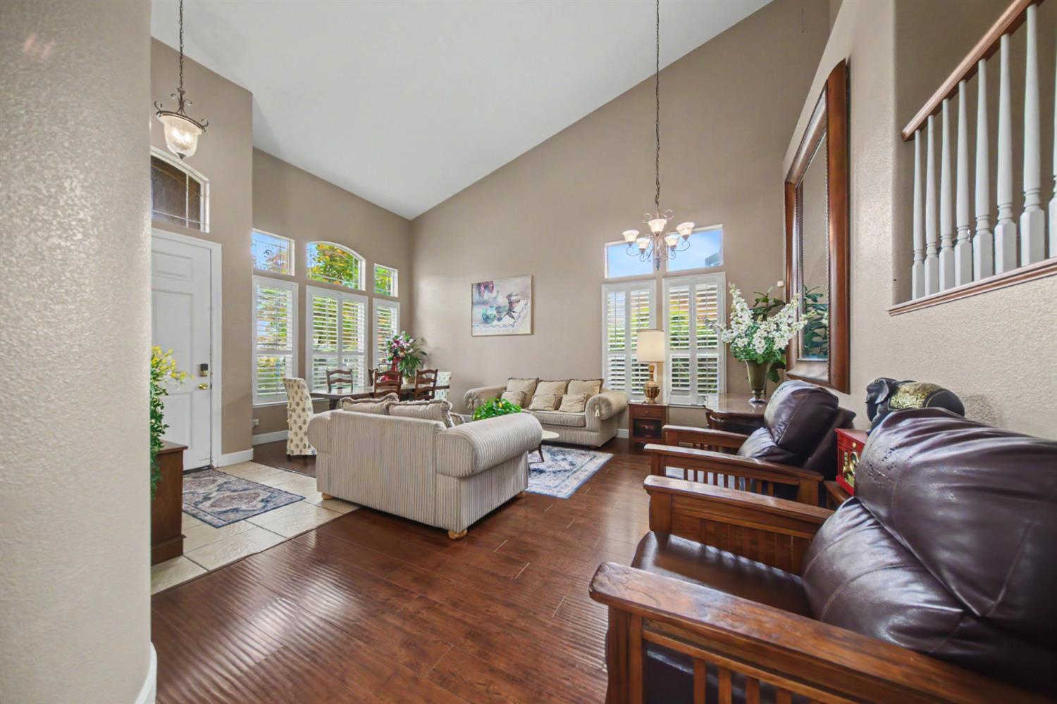 2226 Ryanlee Dr, Riverbank, CA 95367